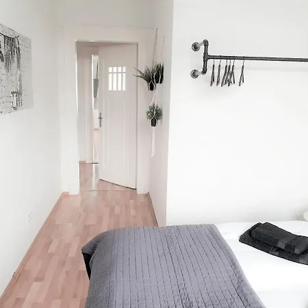 Apartment Stilvolles Mit 2 Schlafzimmern & Balkon - Nahe Flughafen, Porsche Und Messe Leipzig